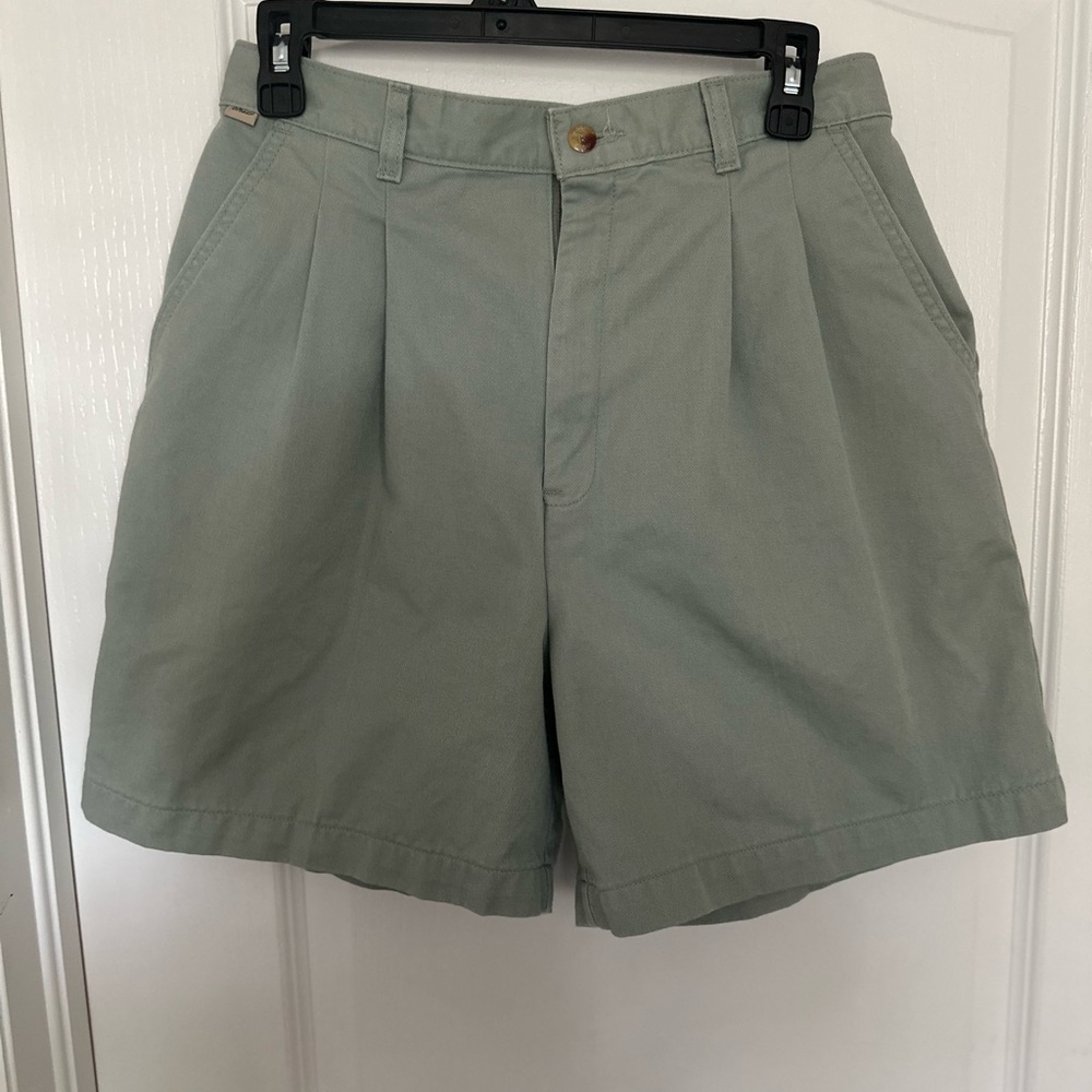 CHIC By H.I.S Womens 10 Skipper Highrise Mom Shorts Green/Gray